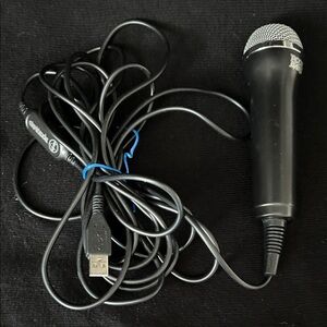 Black USB Microphone by Shure